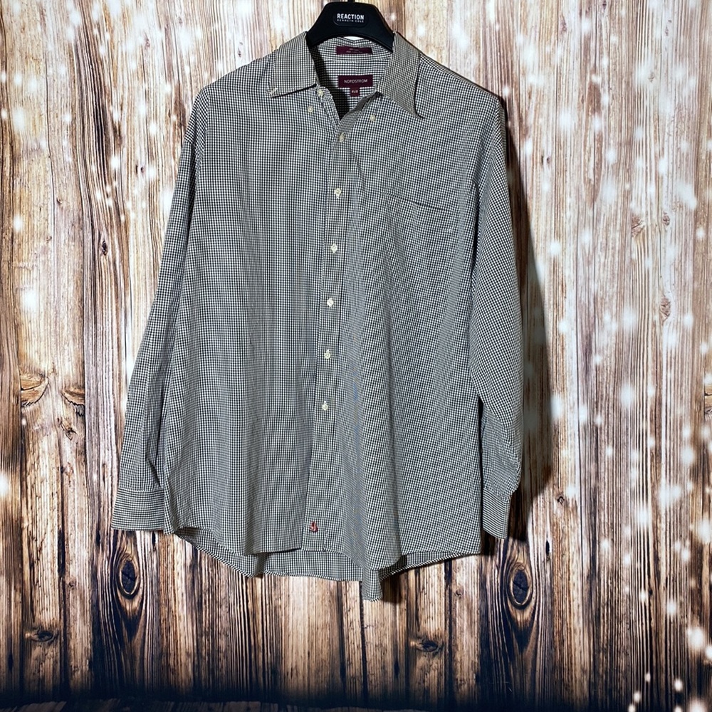 Men’s Nordstroms Black/White Check Long Sleeve Button Down 18.5-35
